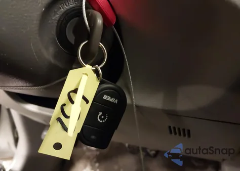 2010 Toyota Camry Le z USA, uszkodzony, nr VIN 4T1BF3EK7AU042061